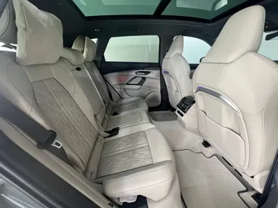 Audi Q5L 2026, 4000 км, за 45584.75 USD - фото 18
