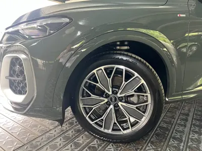 Audi Q5L 2026, 4000 км, за 45584.75 USD - фото 21