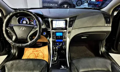 Hyundai Sonata 2012, 65090 км, за 3688.61 USD - фото 7