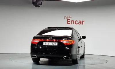 Hyundai Grandeur 2015, 113671 км, за 7816.6 USD