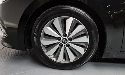 Hyundai Grandeur 2015, 113671 км, за 7816.6 USD