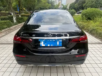 Mercedes-Benz E-Class 2021, 90000 км, за 29216.71 USD