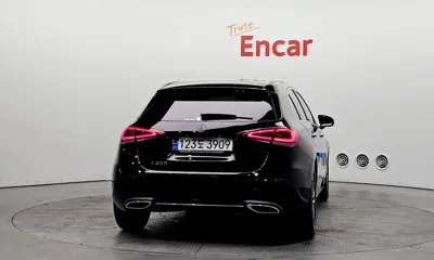 Mercedes-Benz A-Class 2021, 40722 км, за 14542.58 USD