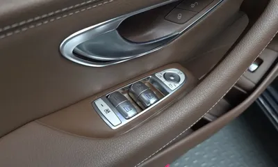Mercedes-Benz E-Class 2018, 85262 км, за 15595.13 USD - фото 28