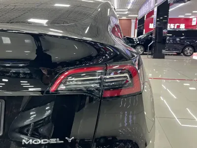 Tesla Model Y 2022, 87000 км, за 21329.9 USD - фото 13