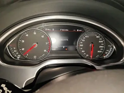 Audi A8 2014, 102100 км, за 13302.21 USD