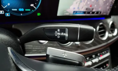 Mercedes-Benz E-Class 2023, 23440 км, за 31252.06 USD - фото 9
