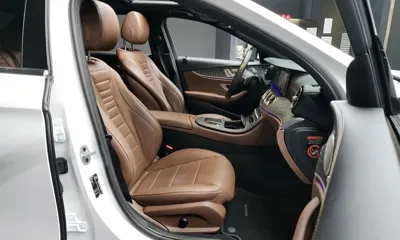 Mercedes-Benz E-Class 2023, 23440 км, за 31252.06 USD - фото 11