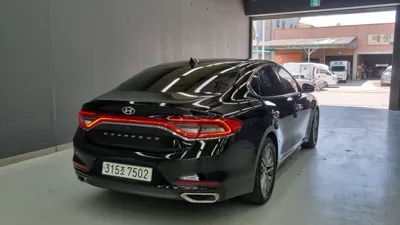 Hyundai Grandeur 2017, 116742 км, за 7807.51 USD