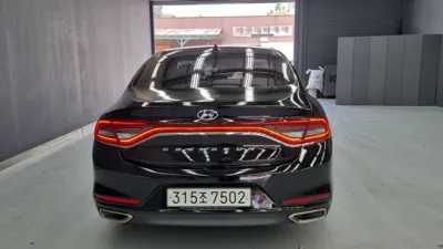 Hyundai Grandeur 2017, 116742 км, за 7807.51 USD