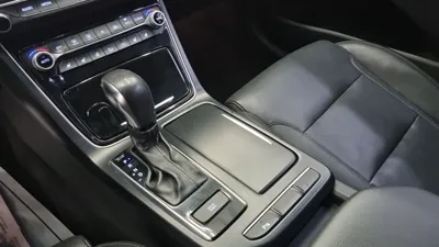 Hyundai Grandeur 2017, 116742 км, за 7807.51 USD - фото 9