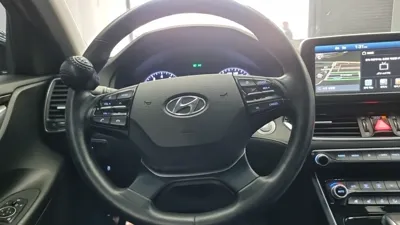 Hyundai Grandeur 2017, 116742 км, за 7807.51 USD - фото 12