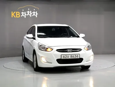 Hyundai Accent 2015, 92000 км, за 3479.06 USD