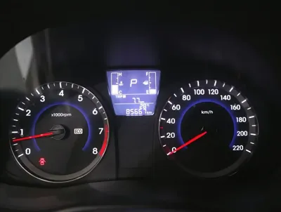 Hyundai Accent 2015, 92000 км, за 3447.83 USD - фото 7