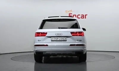 Audi Q7 2019, 90171 км, за 19860.91 USD