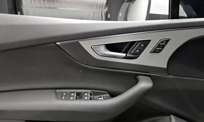 Audi Q7 2019, 90171 км, за 19860.91 USD - фото 16