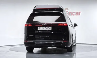 Kia Canival 2023, 77613 км, за 22443.42 USD
