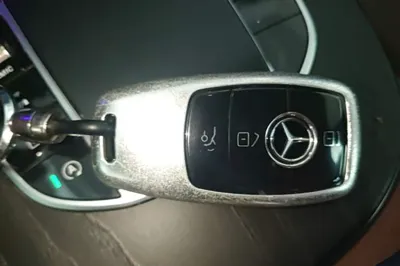 Mercedes-Benz E-Class 2020, 73000 км, за 29754 USD - фото 23