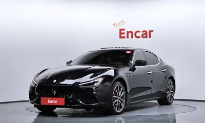 Maserati Ghibli · 2022 год