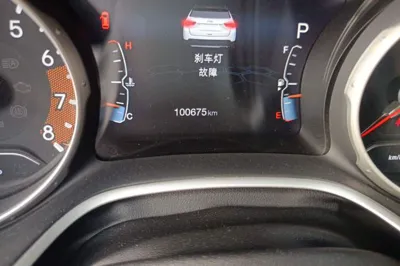 Jeep Compass 2017, 100000 км, за 4963 USD - фото 12