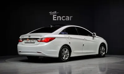 Hyundai Sonata 2013, 192938 км, за 2535.27 USD