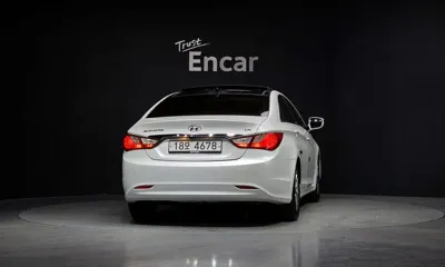 Hyundai Sonata 2013, 192938 км, за 2535.27 USD