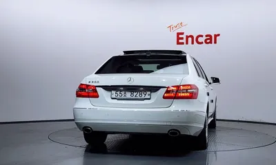 Mercedes-Benz E-Class 2012, 81331 км, за 4940.52 USD