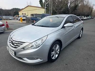 Hyundai Sonata 2010, 183303 км, за 2276.87 USD