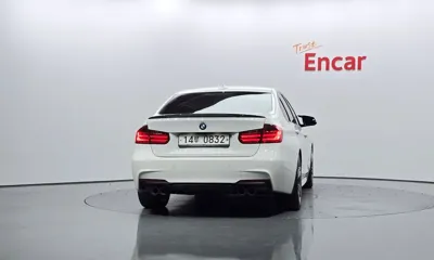 BMW 3-Series 2015, 105875 км, за 9787.17 USD