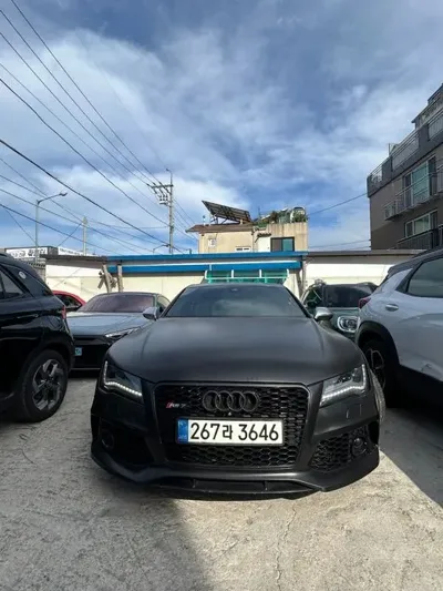 Audi RS7 2015, 159435 км, за 21423.45 USD