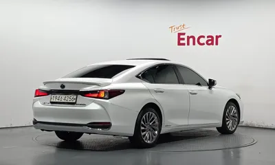 Lexus ES 2021, 97465 км, за 24222.13 USD