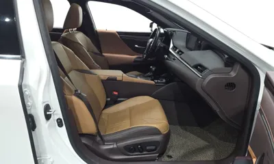 Lexus ES 2021, 97465 км, за 24222.13 USD - фото 12