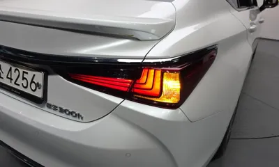 Lexus ES 2021, 97465 км, за 24222.13 USD - фото 23