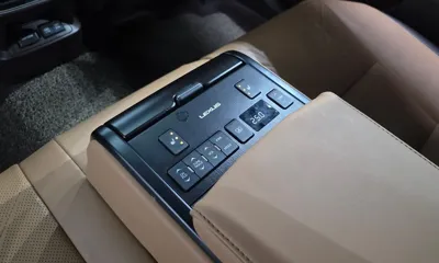 Lexus ES 2021, 97465 км, за 24222.13 USD - фото 30