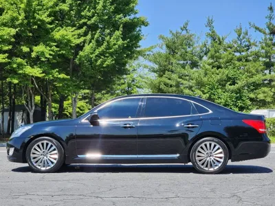 Hyundai Equus 2014, 134071 км, за 6498.62 USD