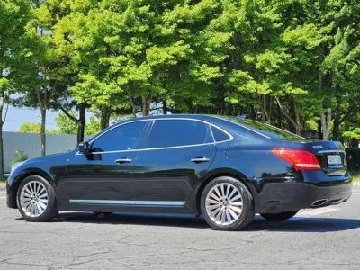 Hyundai Equus 2014, 134071 км, за 6498.62 USD