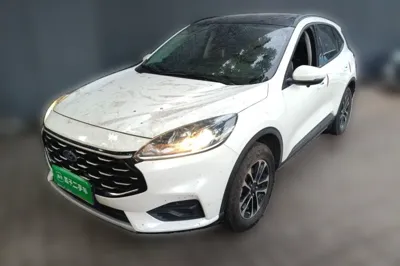 Ford Escape · 2020 год