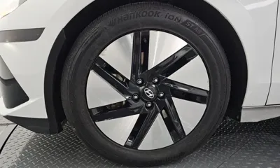 Hyundai Ioniq6 2023, 174240 км, за 14651.29 USD