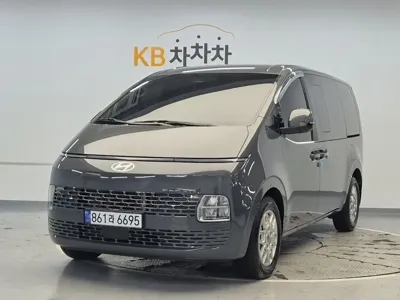 Hyundai Staria · 2025 год