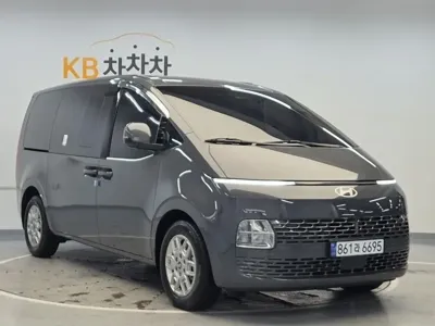 Hyundai Staria 2025, 9474 км, за 22581.07 USD