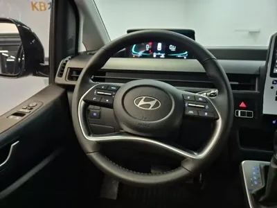 Hyundai Staria 2025, 9474 км, за 22581.07 USD - фото 6