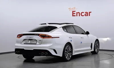 Kia Stinger 2018, 124049 км, за 8874.16 USD