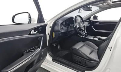 Kia Stinger 2018, 124049 км, за 8874.16 USD - фото 11