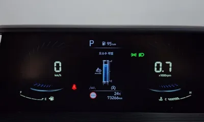 Hyundai Staria 2023, 73266 км, за 14832.18 USD - фото 8