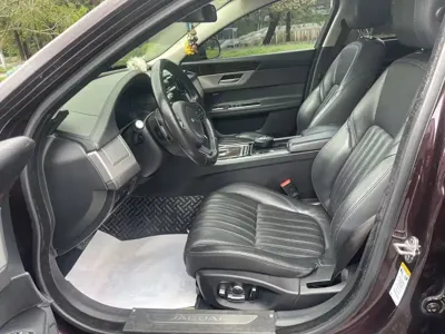 Jaguar XFL 2017, 90000 км, за 10506.21 USD - фото 9