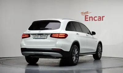 Mercedes-Benz GLC-Class 2019, 24999 км, за 19478.84 USD