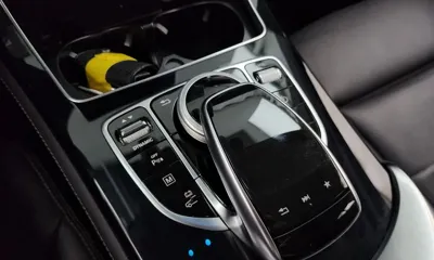Mercedes-Benz GLC-Class 2019, 24999 км, за 19450.97 USD - фото 28