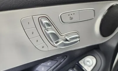 Mercedes-Benz GLC-Class 2019, 24999 км, за 19450.97 USD - фото 29