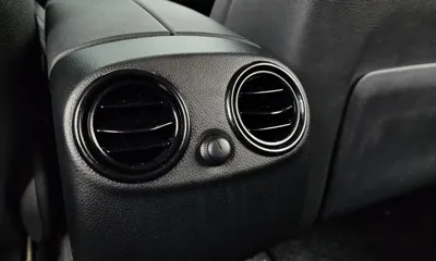Mercedes-Benz GLC-Class 2019, 24999 км, за 19450.97 USD - фото 31
