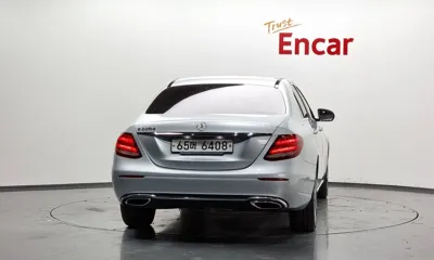 Mercedes-Benz E-Class 2019, 70034 км, за 13651.43 USD